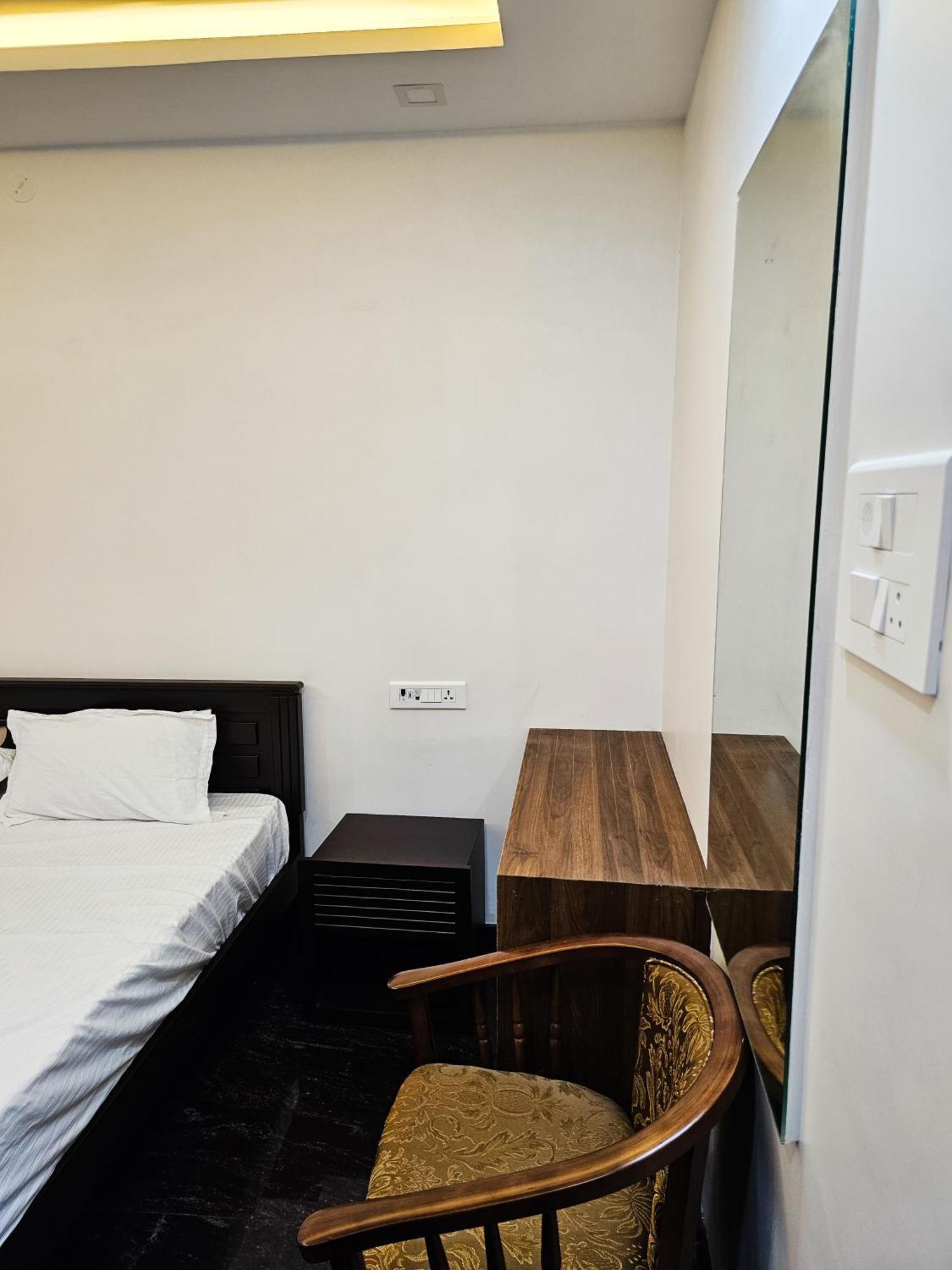 Jp Residency Hotel Jelagiri Kültér fotó